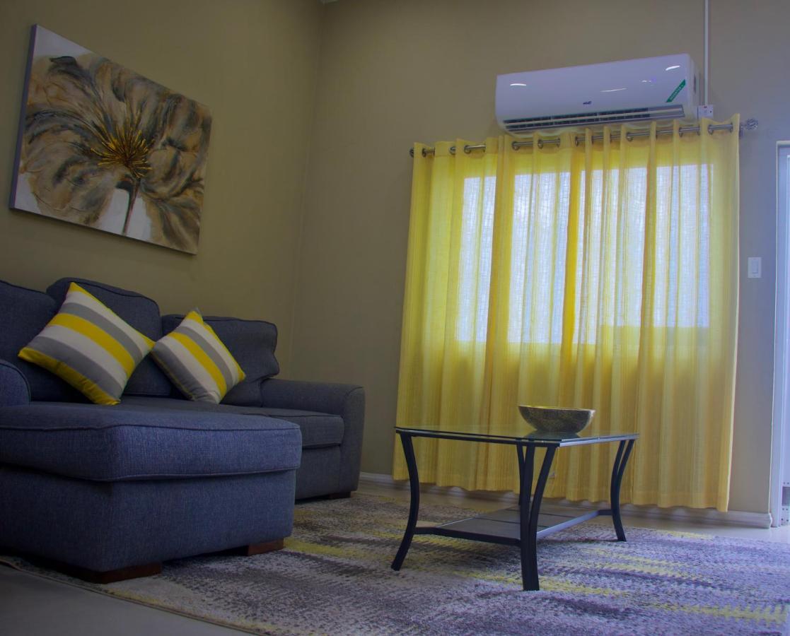 Comfort Homes Кингстън Екстериор снимка